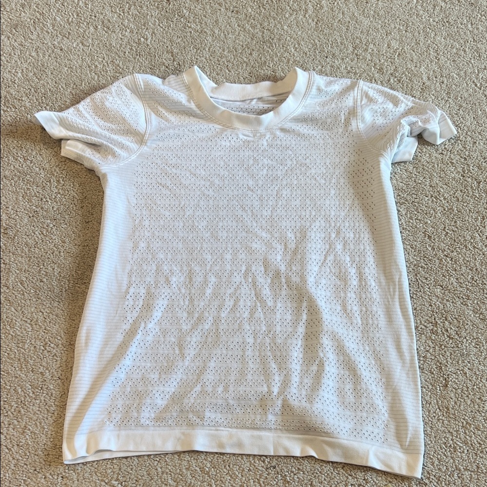 Lululemon Athletica White Short Sleeve Tee